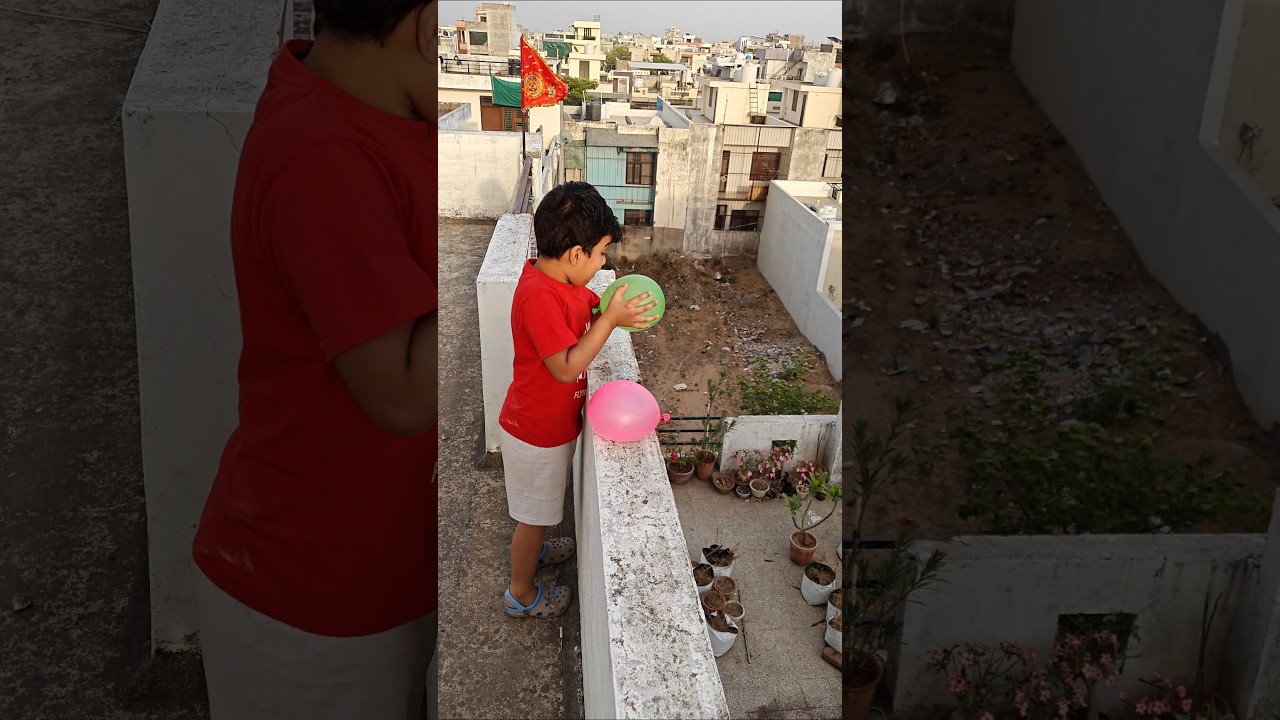 Amazing Balloon Magic Trick in Chunni 🎈 | Must-See Short!