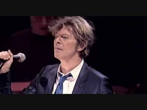 David Bowie Performs 'Heroes' Live in Berlin π€