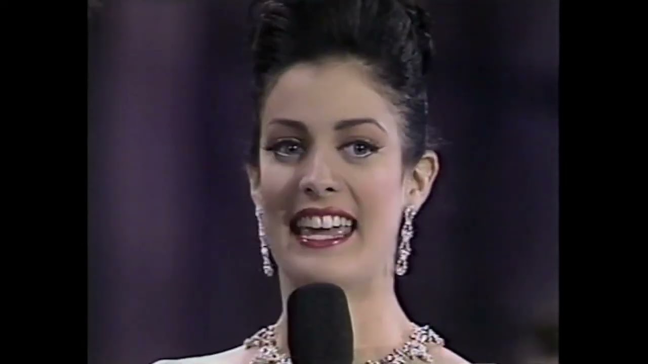 Miss Universe 1993 - Dayanara Torres (Puerto Rico) 🌟
