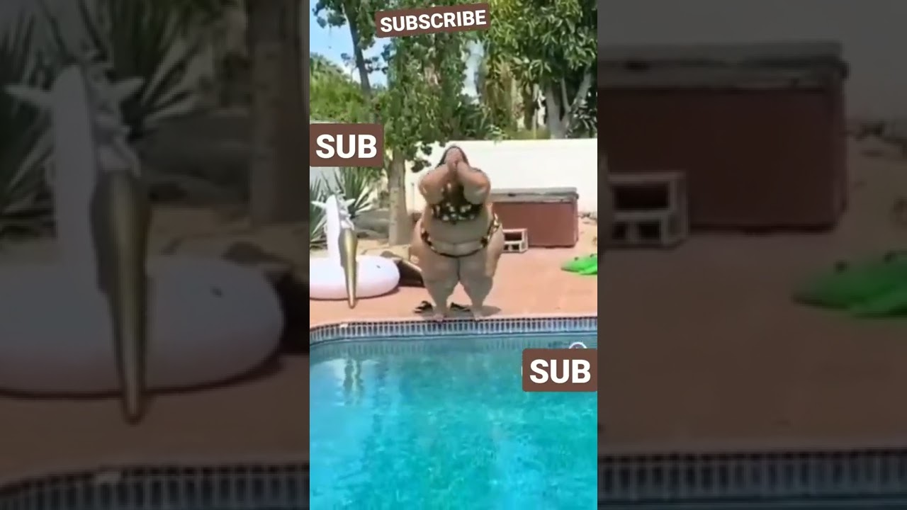 The Meg - Beach Attack Scene Featuring Megalodon (2018)