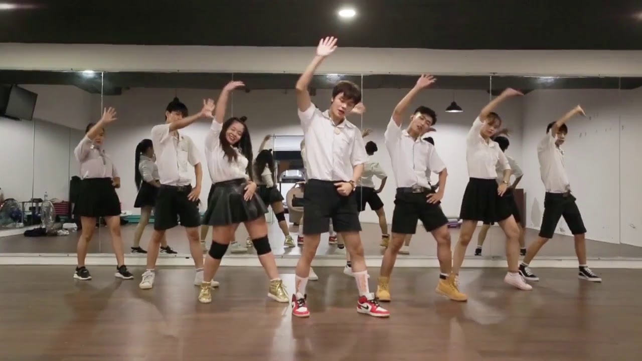 Sẻ Chia Từng Khoảnh Khắc - Nhảy Đồng Diễn