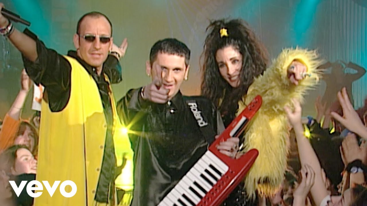 Masterboy Performs 'Show Me Colours' on Chart Attack (Jan 1997) 🎶