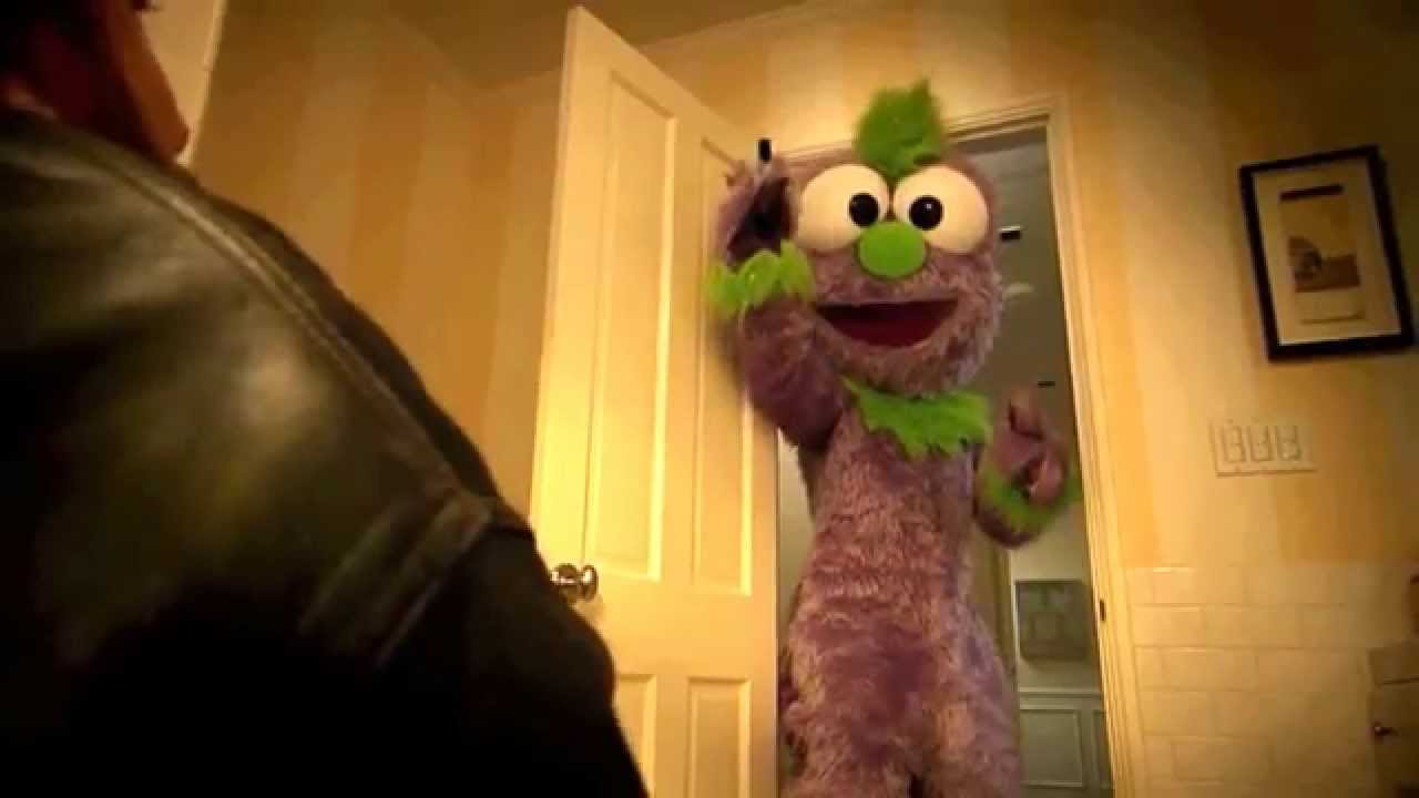 The League: Taco's Gun Bong Scene (HD) 🎬