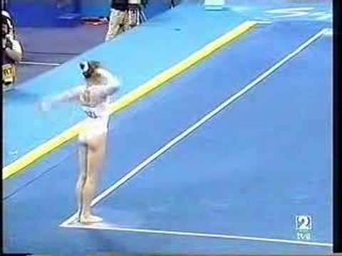 Elena Zamolodchikova Wins Gold in 2000 Olympics FX π₯