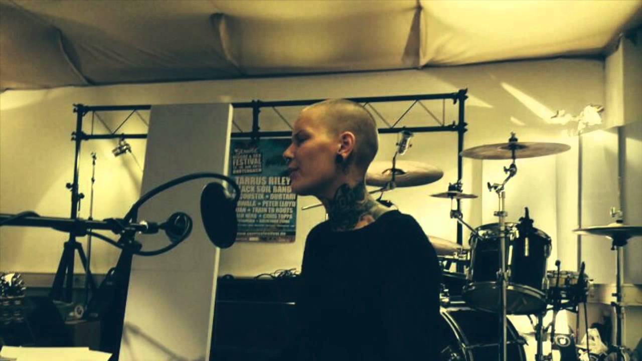 Judith van Hel, Micky Ventura, Gustavo - Creature Cover