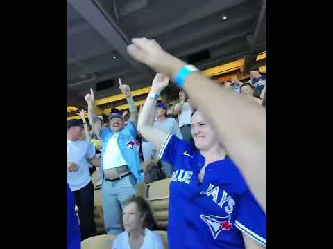 Davis Schneider's dad captured the moment his son hit a leadoff homer in #WorldSeries Game 5 🥹