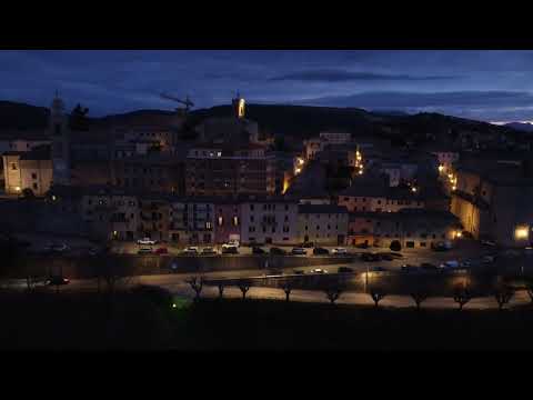 Cingoli il balcone delle Marche by night