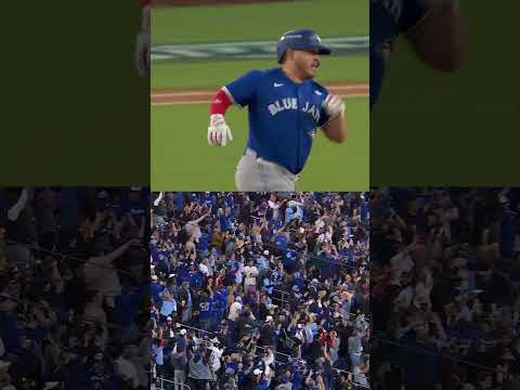 POV: Inside Rogers Centre For Alejandro Kirk's Game 3 Home Run 👏