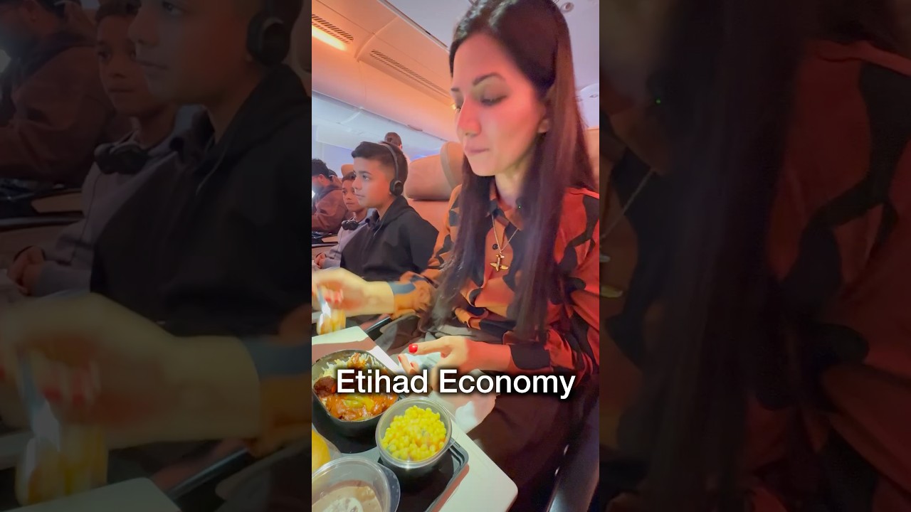 What We Ate on Etihad Flight NY to Abu Dhabi ✈️