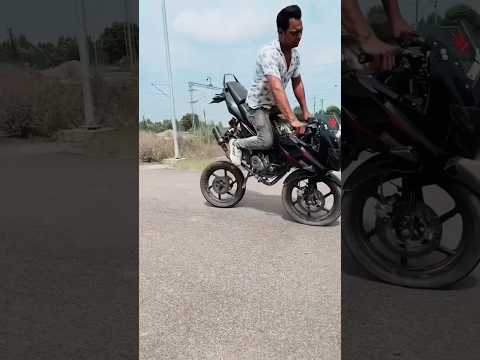 Pulsar 220 wheelie Fail accident #220 #pulsar #pulsar220 acc
