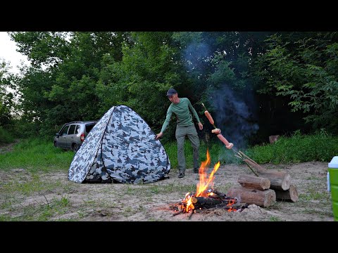 Рыба ловится, сосиски с салом на костре жарятся! Рыбалка с ночёвкой на живописной реке.