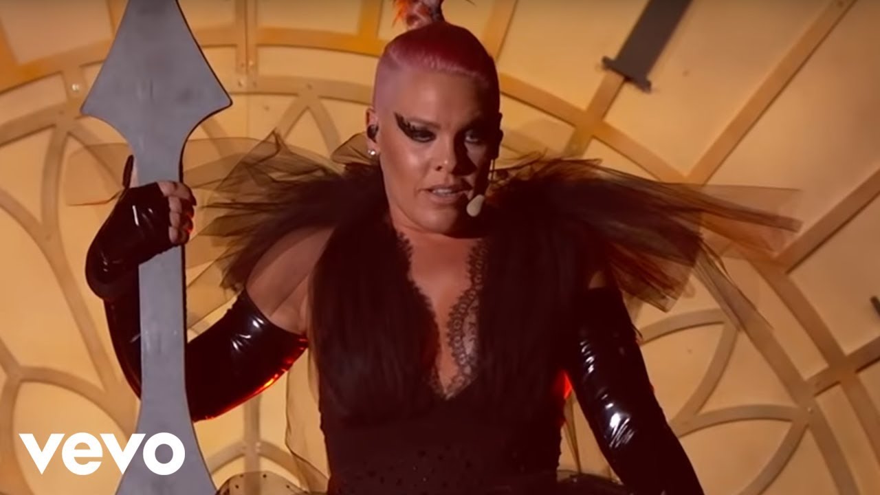 P!nk Performs 'Just Like Fire' at Billboard Awards 🎤