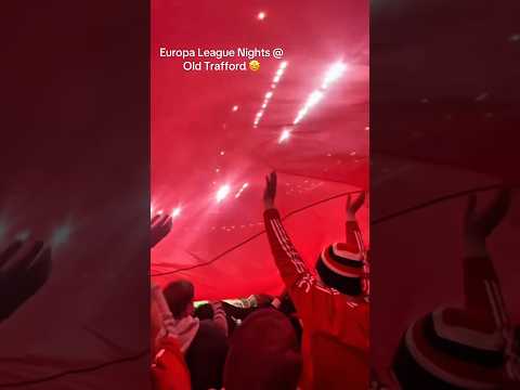 Wait for it ♥️ #manutd #atmosphere #fans #chant #europa #oldtrafford