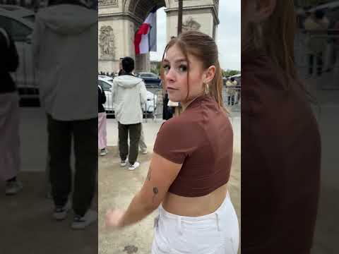 Un pur inconnu qui me filme en publique…😳 #shorts #sarcastique #drole #malaise #malaisant #paris