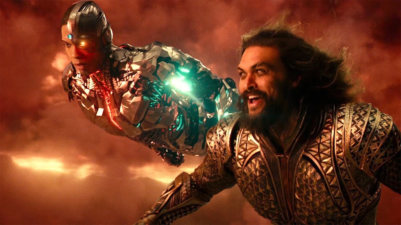 Aquaman Battles Parademons in Justice League 🦸‍♂️