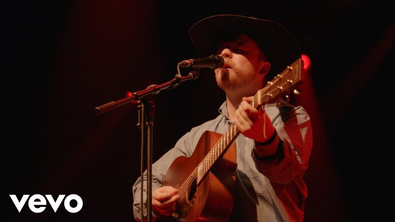 Colter Wall's Powerful Live Performance of 'Sleeping on the Blacktop' ๐ธ