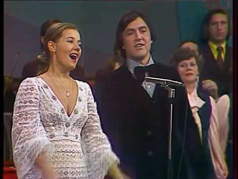 Людмила Сенчина и Ренат Ибрагимов - Старт дает Москва (А.Пахмутова – Н.Добронравов) Песня - 79