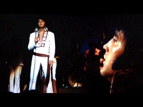 Elvis Presley Performs 'In The Ghetto' Live 🎤