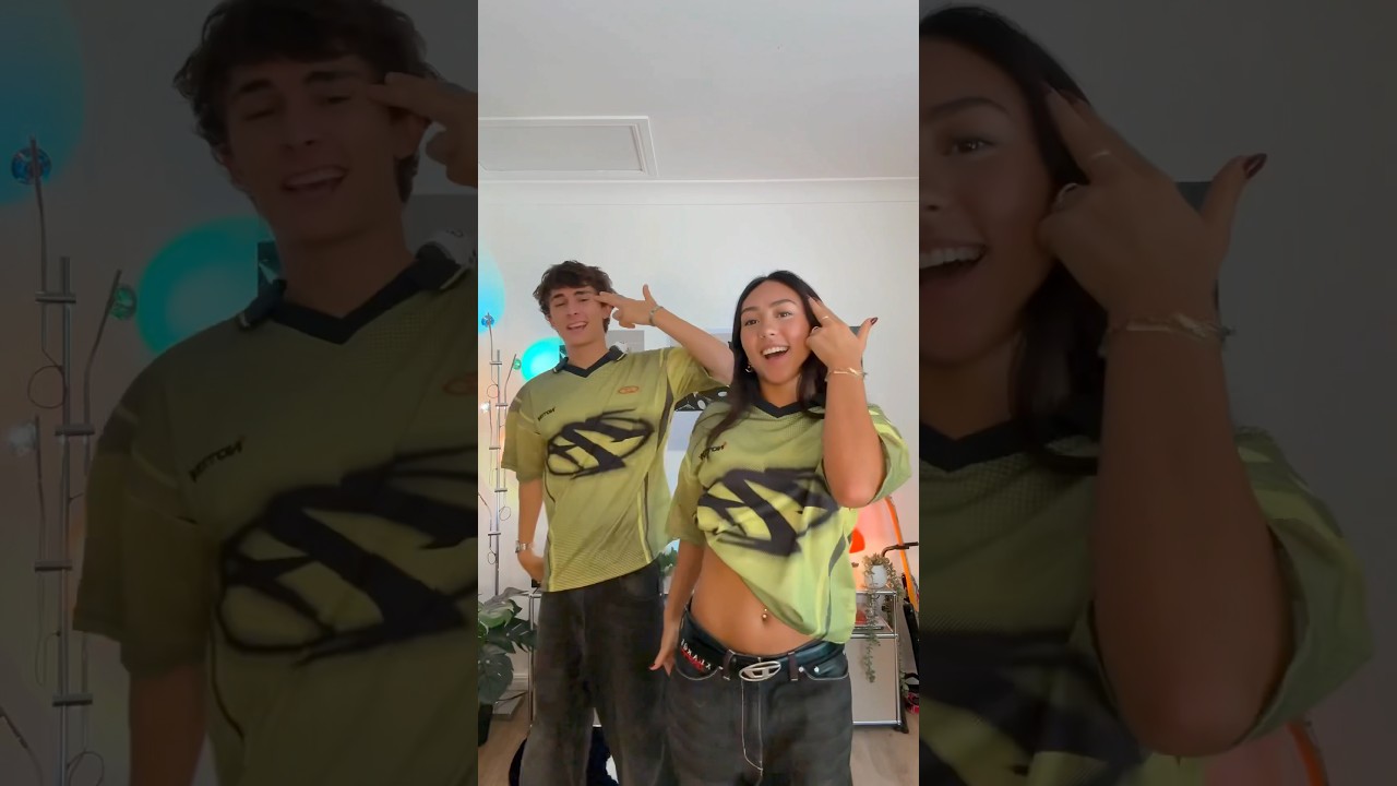 Passo Bem Solto Viral TikTok Dance! 🔥 CadelandMia #Shorts