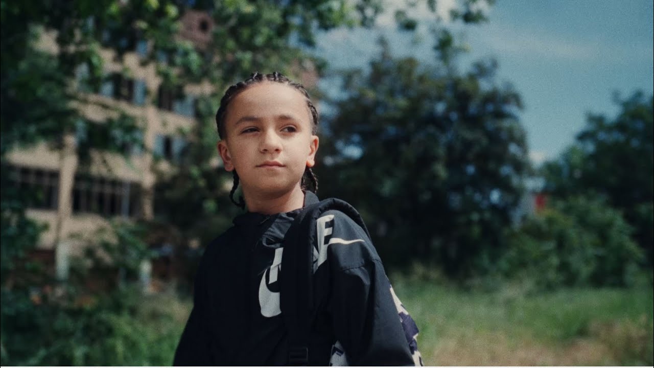 Simba La Rue - TRISTE 🎶 Official Music Video | Listen Now