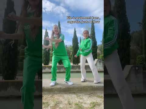 Bateau sur lâeau new trend capitaine - Roxanne et son Ă©lĂšve