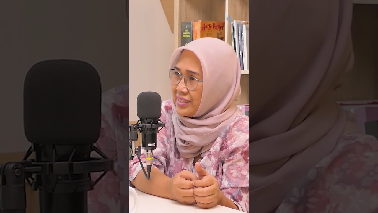 Presiden Main “Tuhan-tuhanan”, Eva Kusuma Nilai Unik