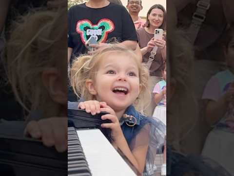 This 3 year old SINGER shocked EVERYONE ! 😱