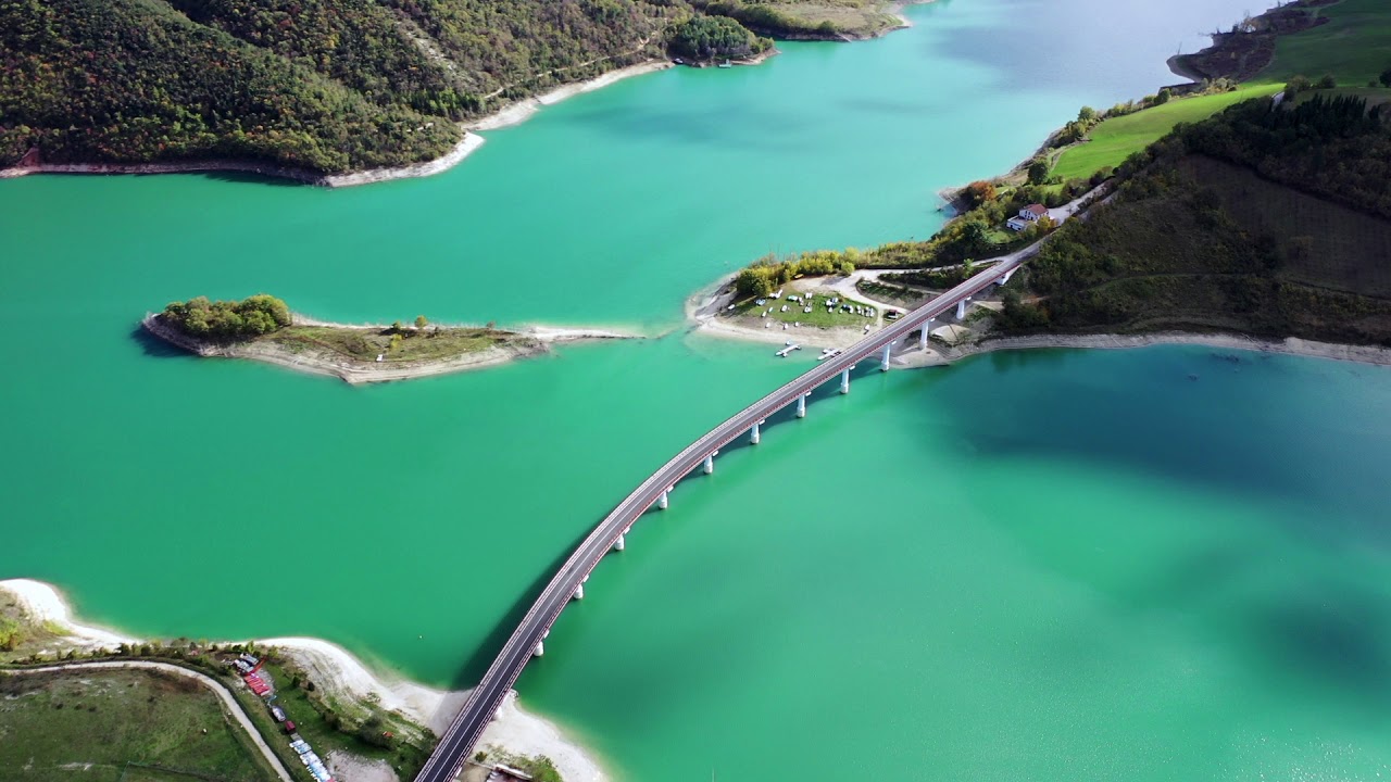 Scenic Drone Footage of Lago di Castreccioni in Cingoli, Marche 🌅
