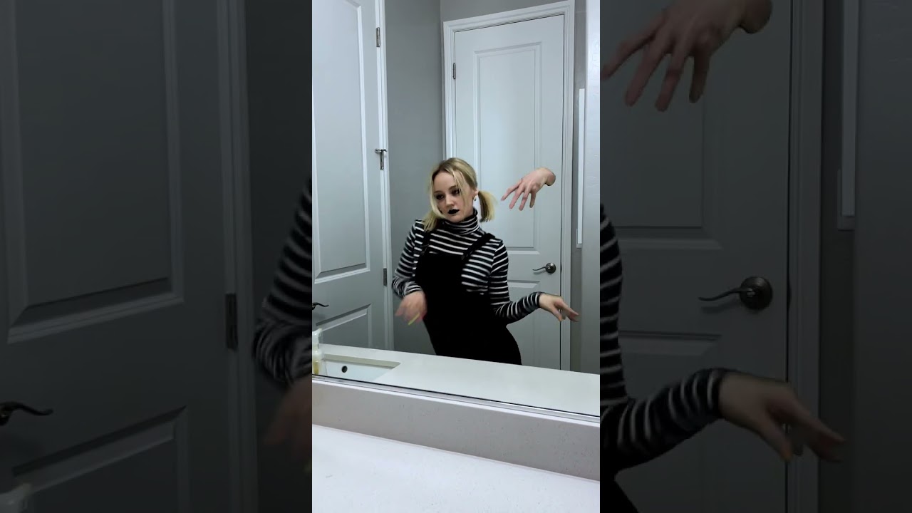 A little handsy at the end there😝 #wednesdayaddams #dance #results #happykelli #vfx