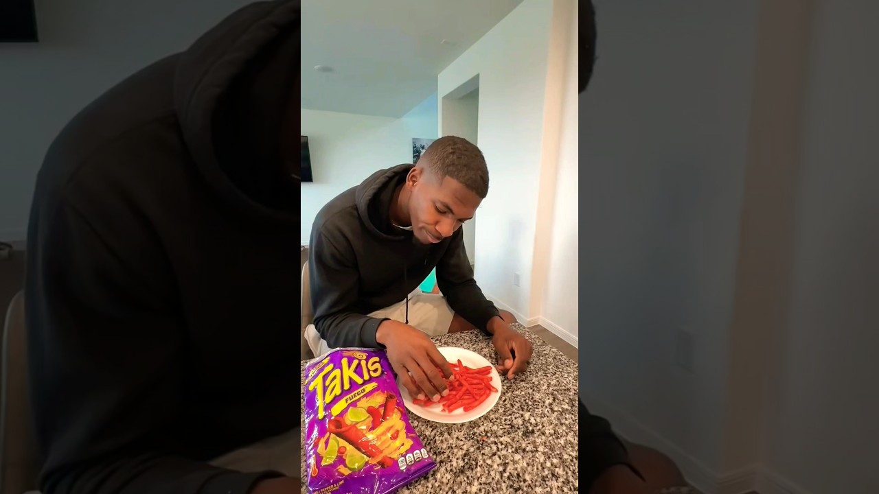 Dad thought daughter wanted his Takis #shorts #comedy #mukbang #youtubeshorts #eatingasmr #chips