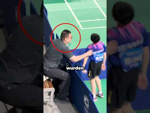 Dieser Trainer schlug seinen Spieler… 😳