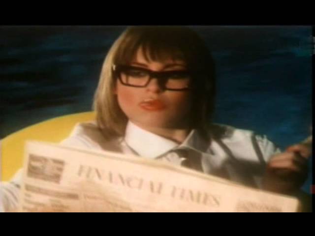 Dire Straits - Twisting by the Pool (1983) 🎶