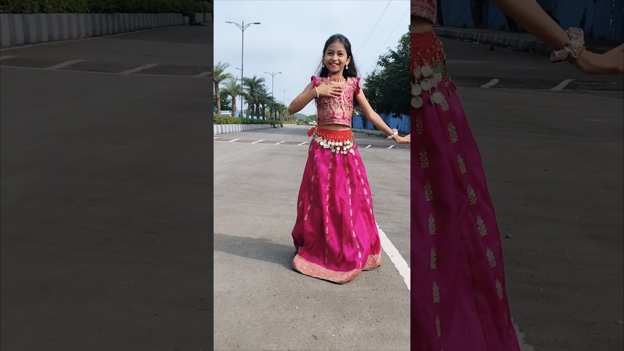 Jhumka Gira Re in Bareilly Market 🎶 | Trending Viral Song & Dance