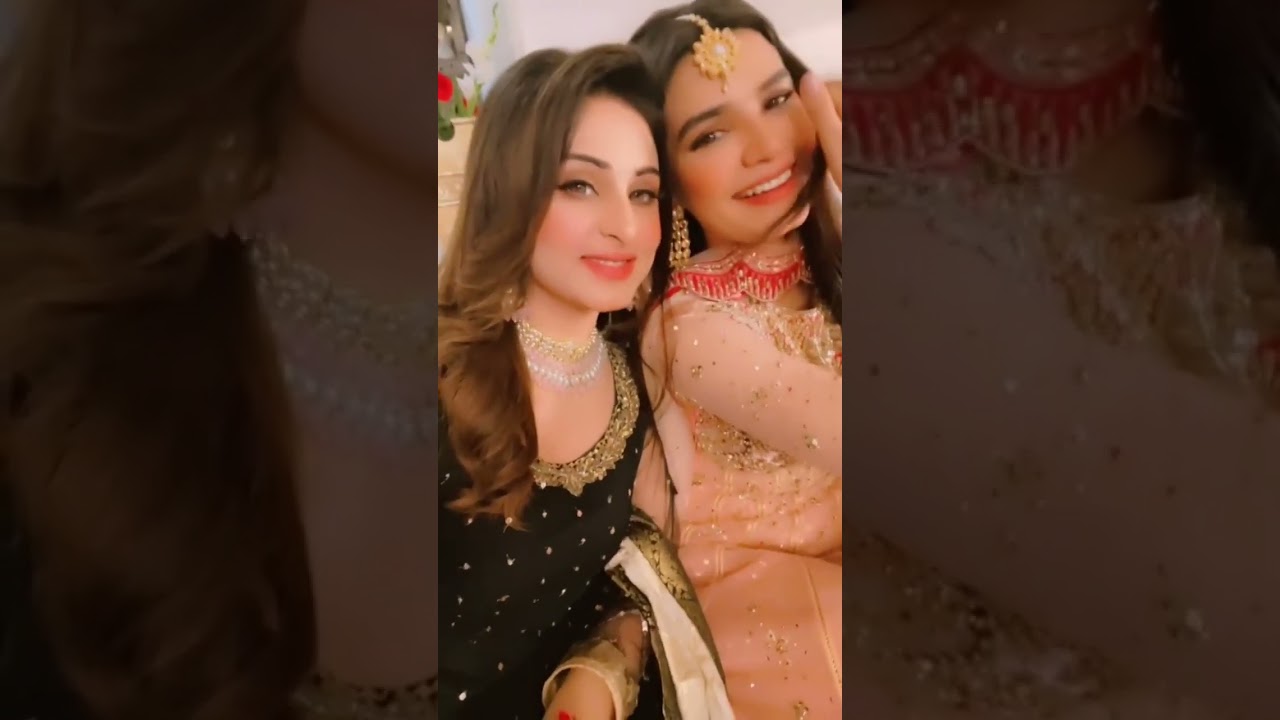Arooba Mirza's Viral TikTok 💕