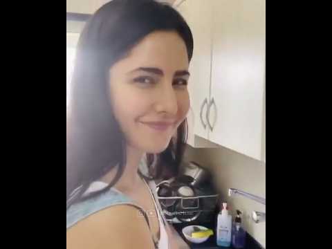 Katrina Kaif’s Home Training for Vicky? Mini Spills at Awards #VicKat #ComedyGold #HouseHusband #fun