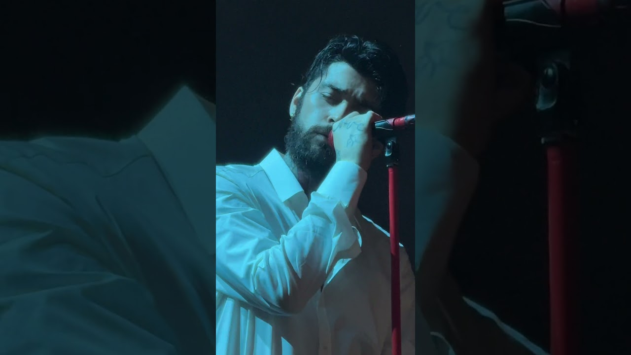 ZAYN Performs 'It's You' Live in Mexico City 🎤