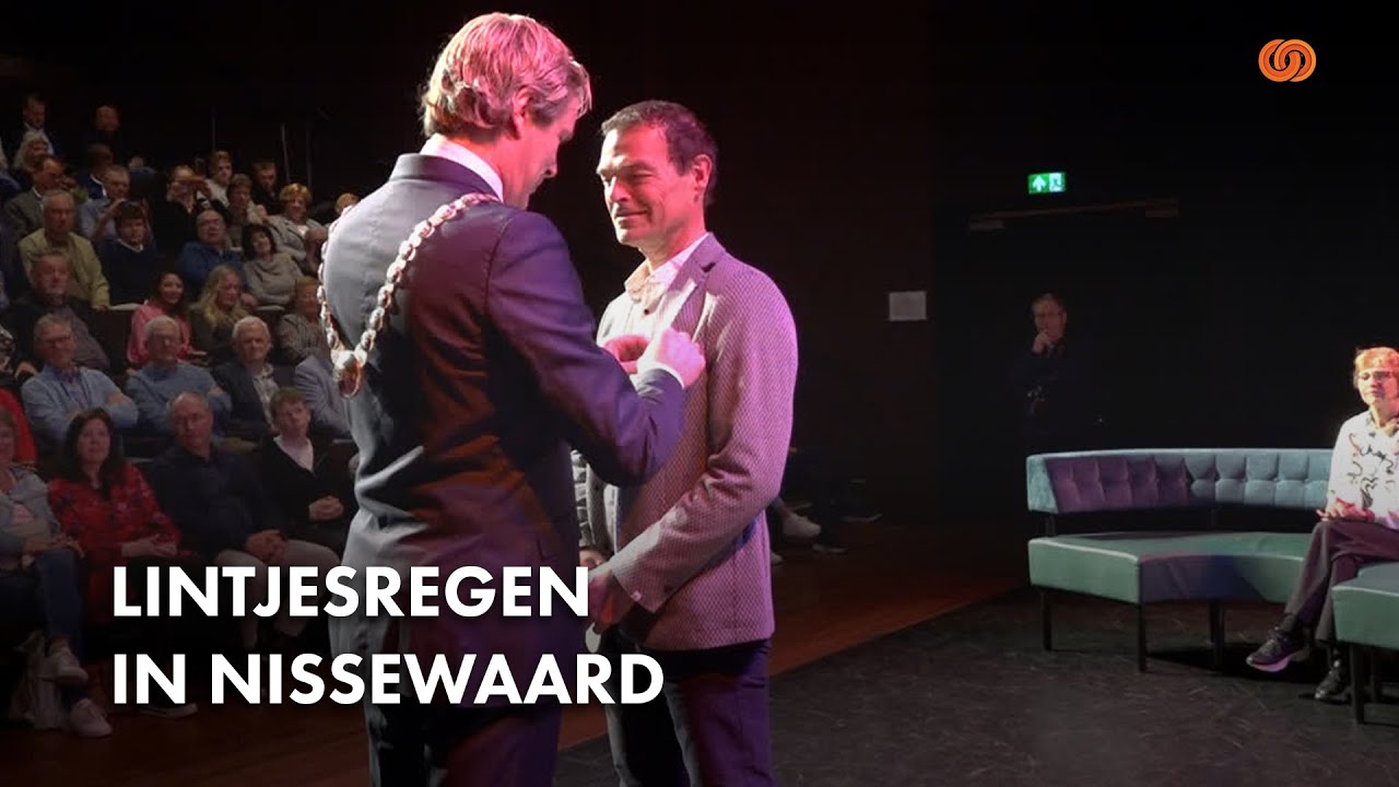 Lintjesregen in Nissewaard: Burgemeester Van Oosten Reikt Eervolle Onderscheidingen uit 🎖️