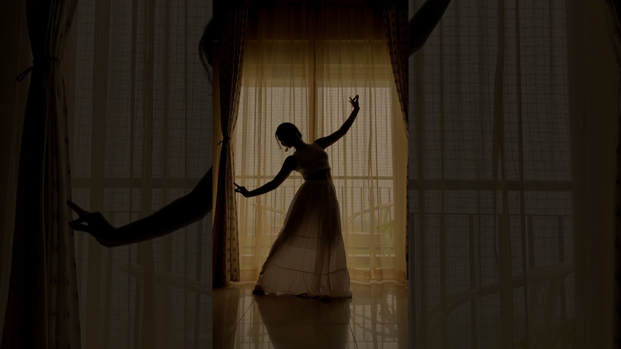 Enchanting Semi-Classical Silhouette Dance of Main Rang Sharbaton Ka 🎶