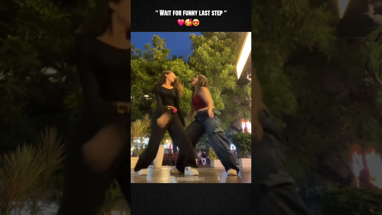 Chinta Ta Ta Chita Chita Girl's Dance 💃 | WhatsApp Status