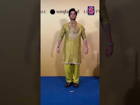 Aaman Devgan makes a dashing appearance at the Diwali bash!!