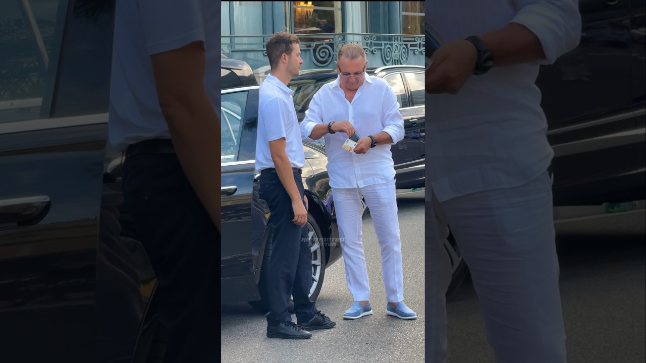 Billionaire Boss Tips His Boy for Coffee ☕