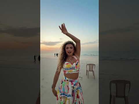 El Helwa Zahra 😍 #greekmusic #singer #duet #arabicmusic #egyptian #dubai #beach #fyp #explore