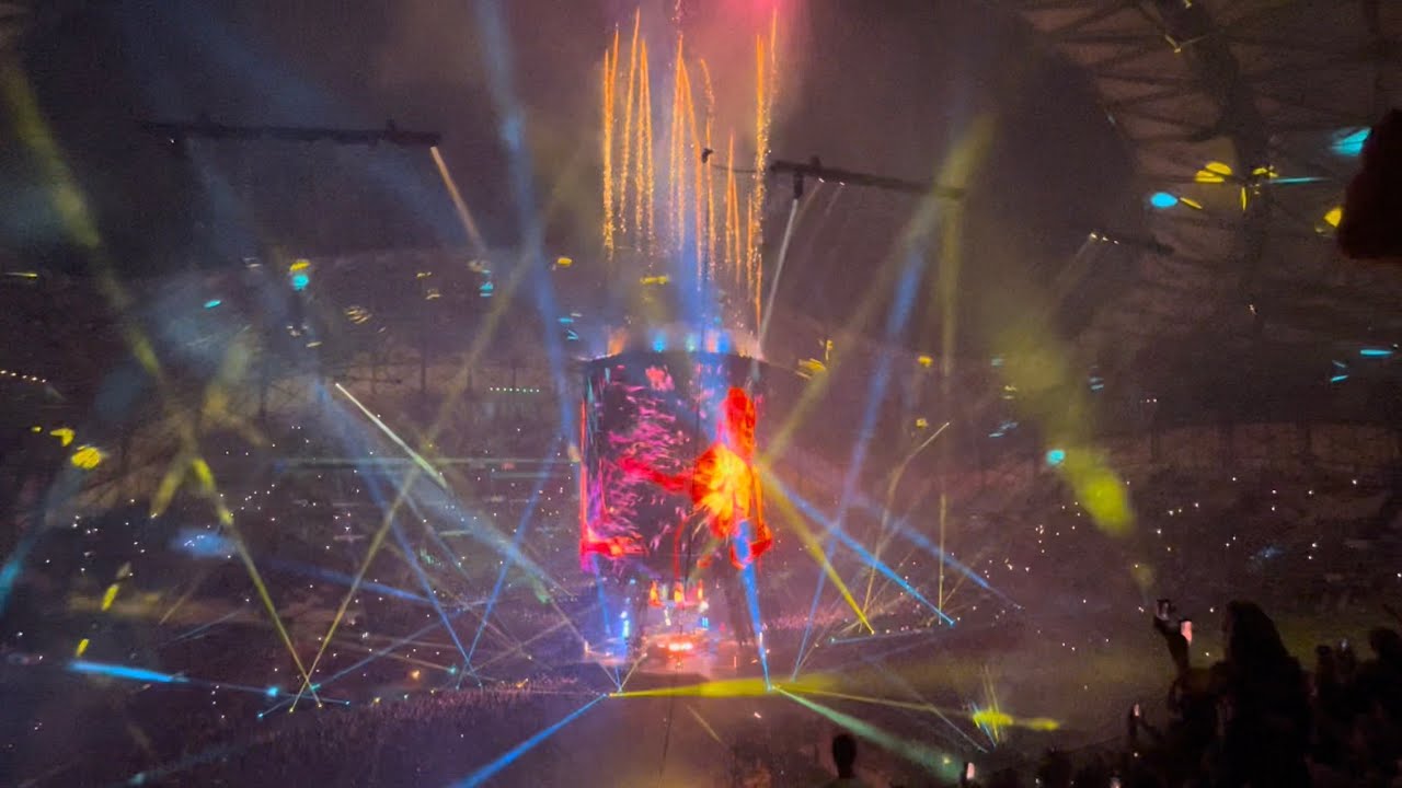 Indochine - Karma Girls Live at Marseille 2022 🎶