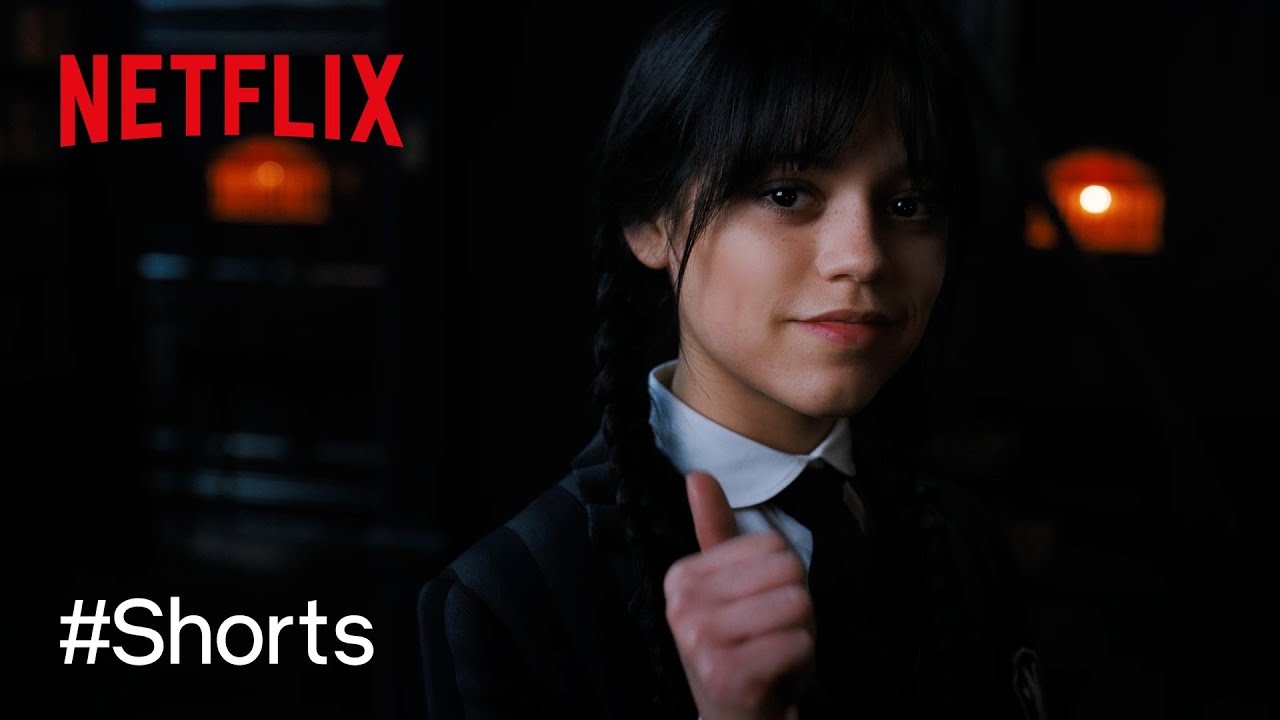 ウェンズデーの可愛すぎるNGシーン集🖤 | Netflix Japan