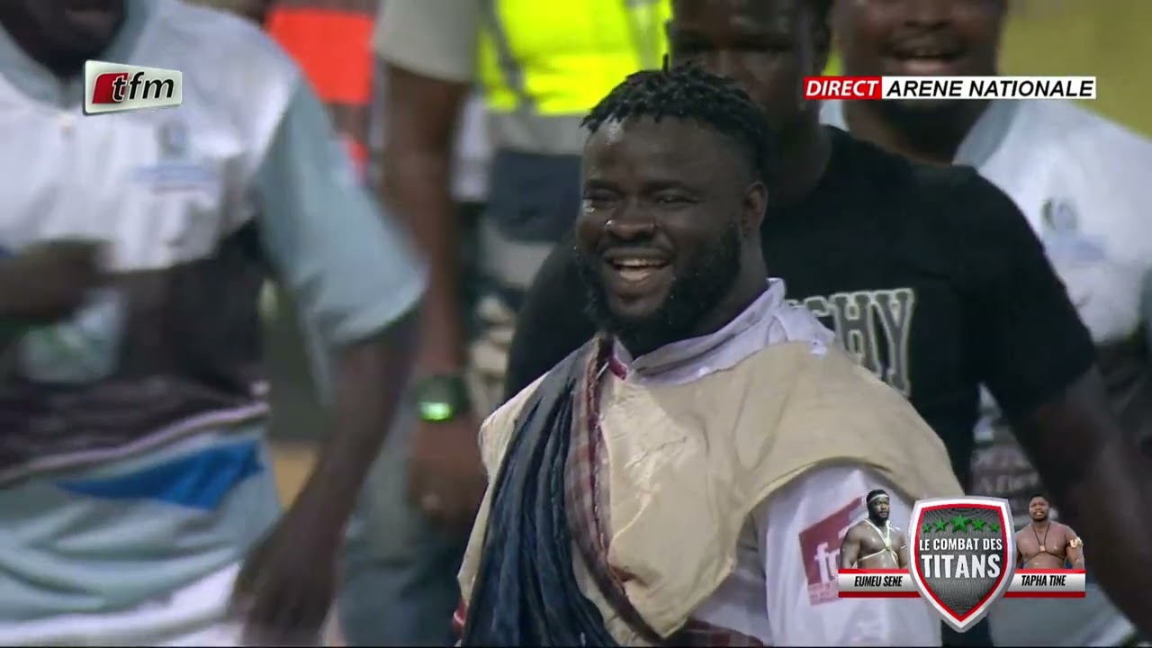 Regardez le Combat Épique entre Touss Eumeu Sène et Tapha Tine 🥊