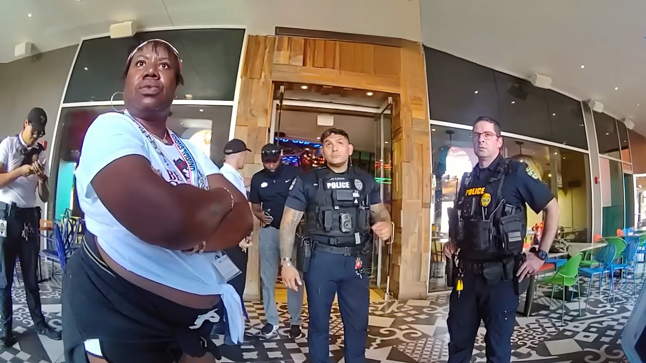 Woman Attacks Family at Universal Studios Orlando 🚨