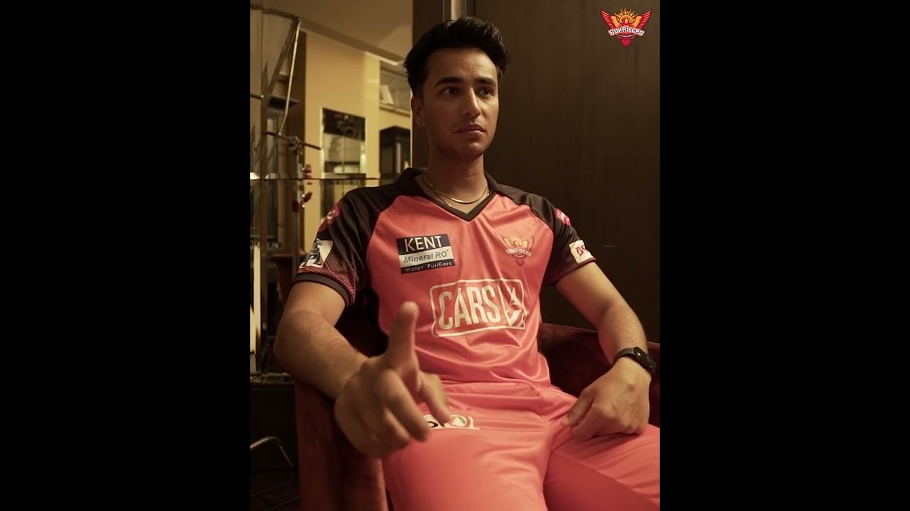 Abhishek Sharma reacts to Priyam Garg's acting skills | SRH | IPL 2022