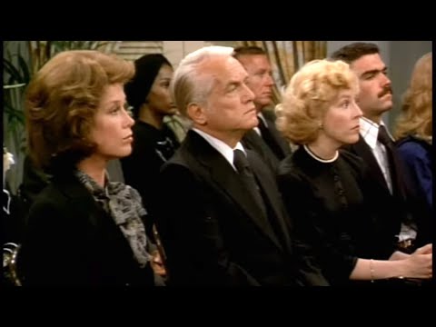 Chuckles The Clown's Funeral | Mary Tyler Moore Show | Chuckles Bites The Dust | S6E7