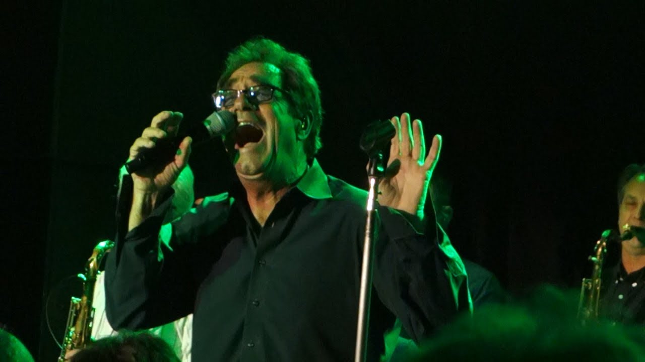 Huey Lewis & The News Perform at Mill Valley Benefit 🎶