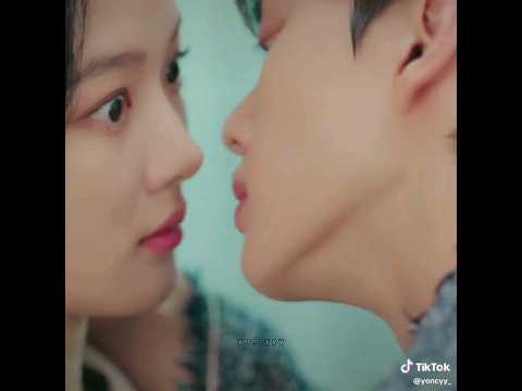 Kiss scene My demon ep 6